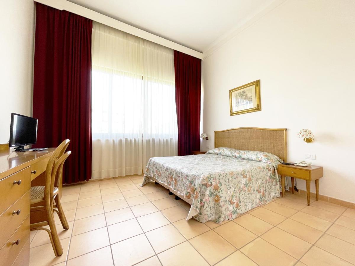 Hotel Reginella Sant'Agata sui due Golfi Exterior photo